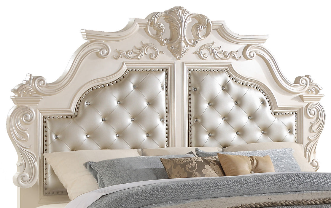 Victoria Traditional Style Queen Bed in Off-White finish Wood