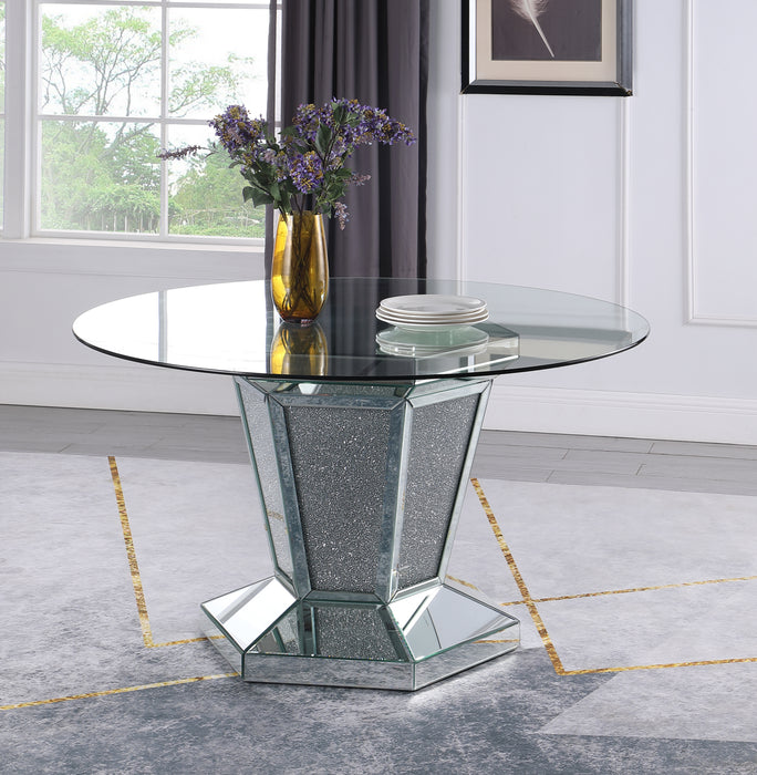 Diva Modern Style Dining Table in Silver and Glass