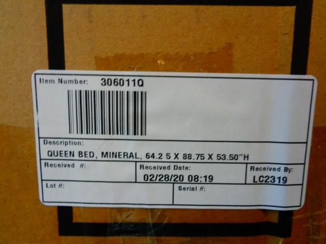 G306011 Queen Bed image